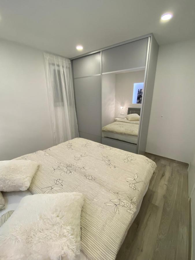 Apartment Bono Baška Voda Exterior foto